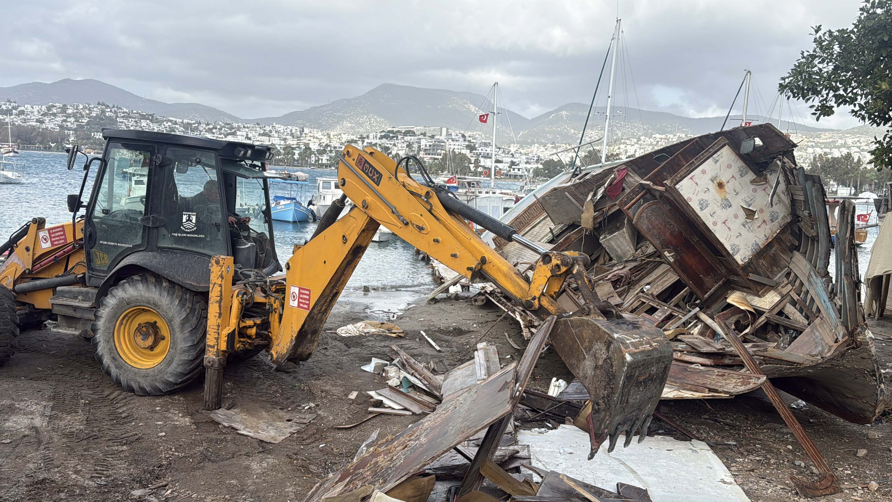 Y I K I M D A T E K N E N I N A L T I N D A N T U R K B A Y R A G I C 1135600 337123