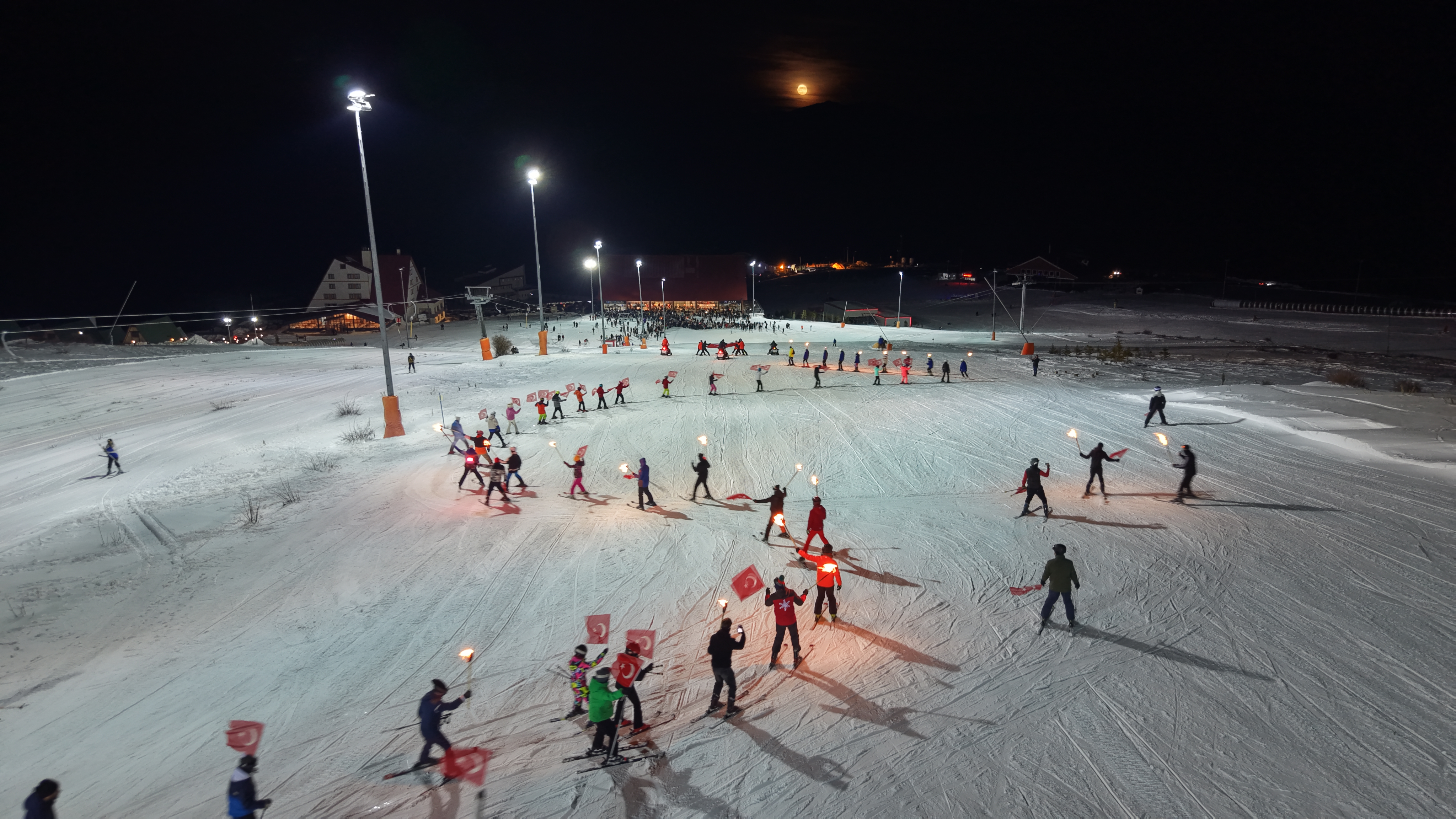 Y I L D I Z D A G I N D A K A Y A K S E Z O N U M E S A L E L E R L E 1098068 325935-1