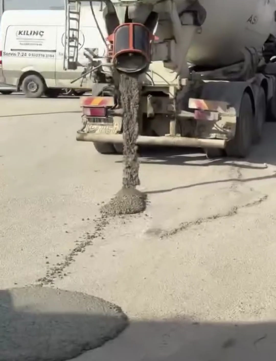 Y O L A B E T O N D O K E N M I K S E R I N S O F O R U N E 5 B I N 1107196 328712