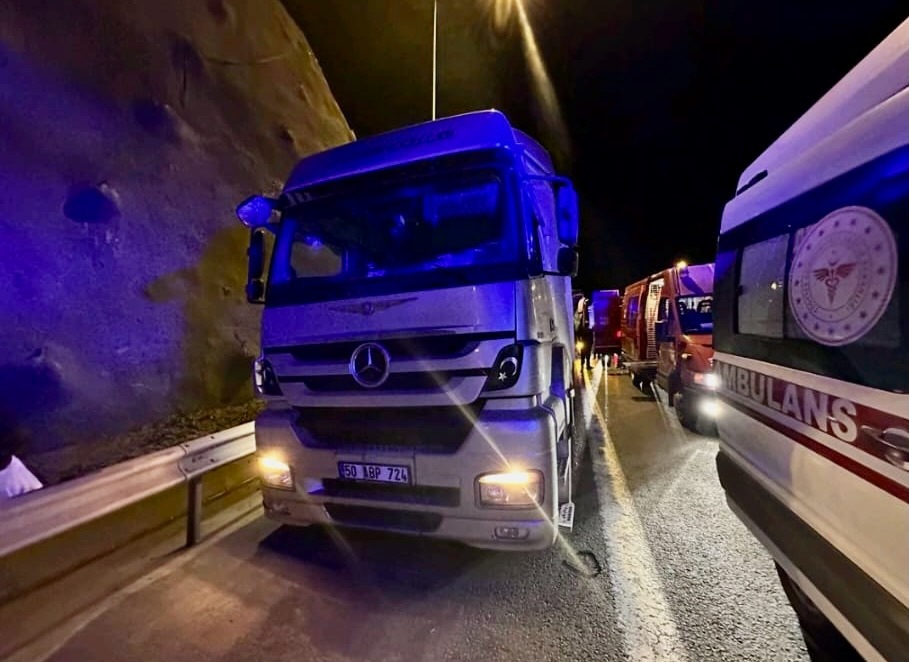 Y O L C U O T O B U S U T I R A C A R P T I M U A V I N O L D U 1139699 338421