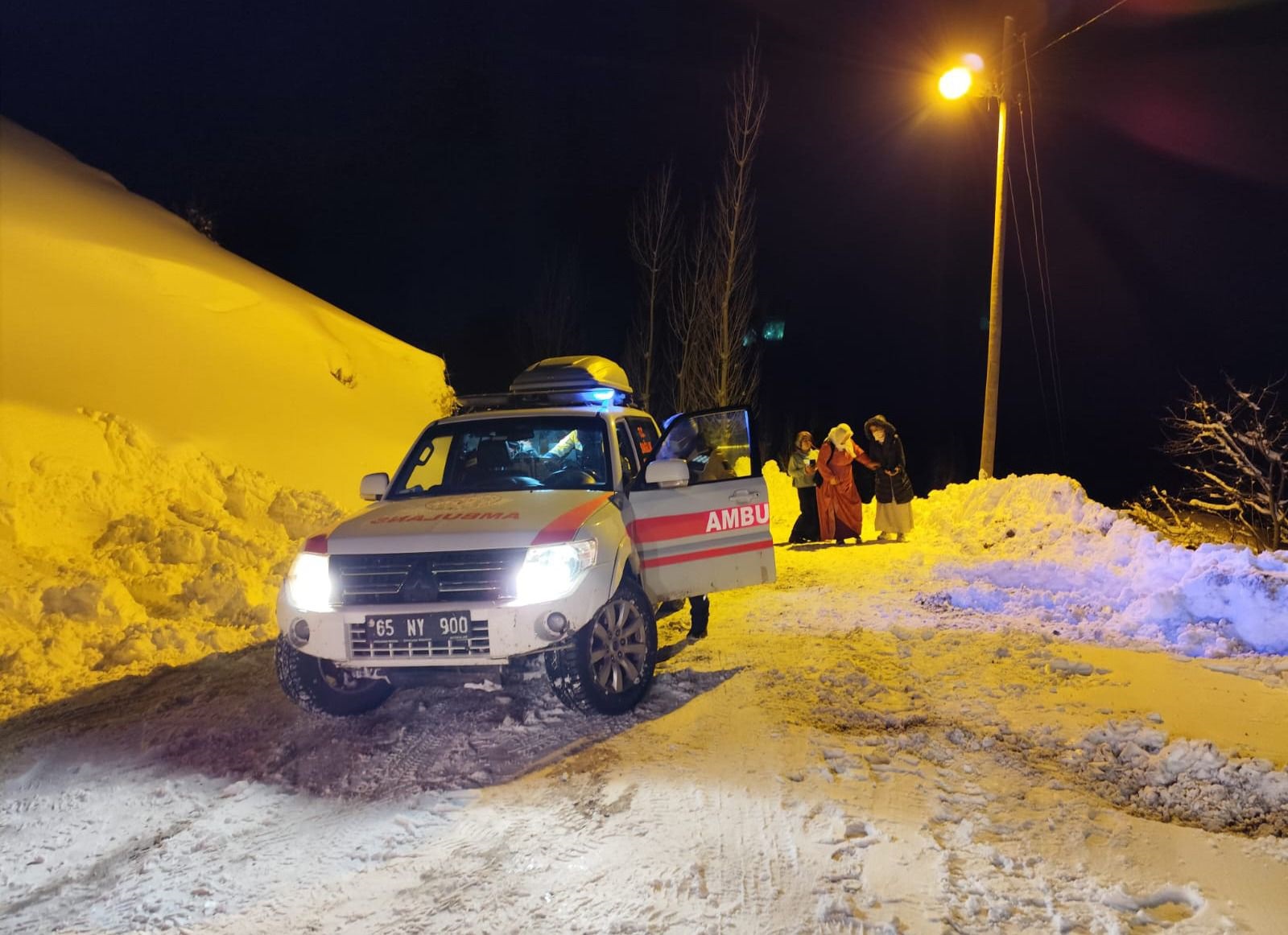 Y O L U K A R D A N K A P A N A N M E Z R A D A R A H A T S I Z L A N A 1114821 330944