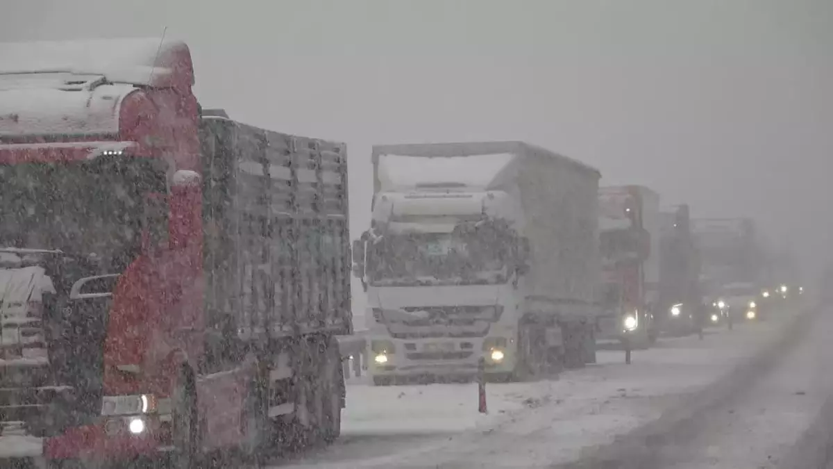 Hatay’da Serinyol–Madenli Yolu Ulaşıma Kısa Süreli Kapandı