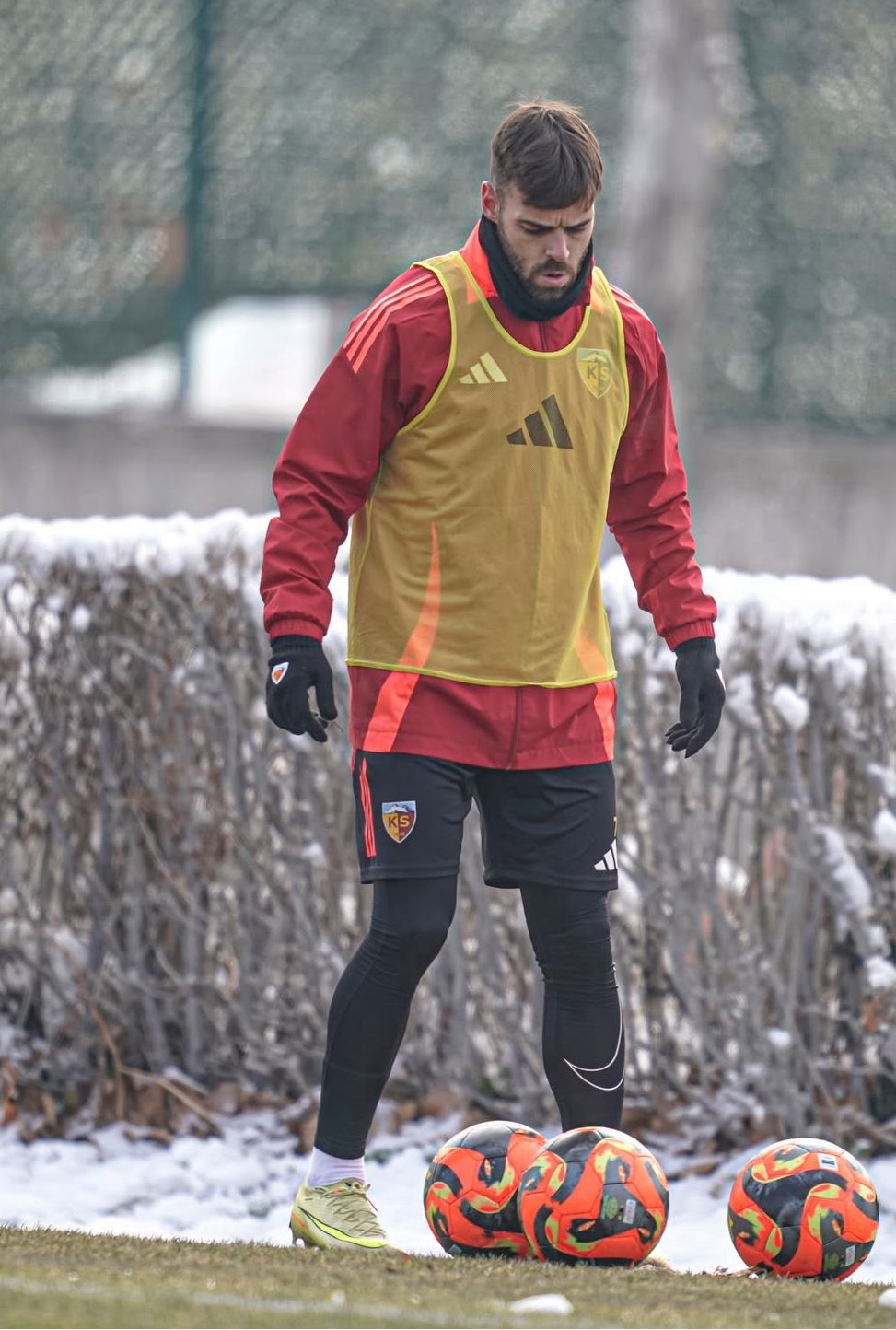 Z E C O R N E R K A Y S E R I S P O R D A B E S I K T A S M A C I H A 1115752 331247