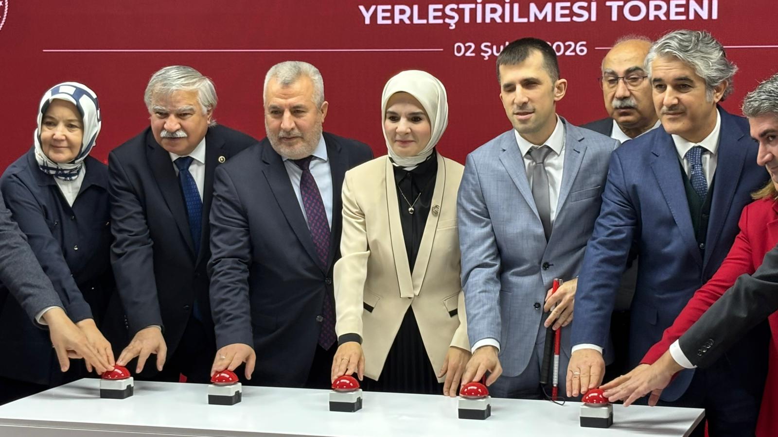 1573 E N G E L L I V A T A N D A S I N K A M U Y A A T A M A S I G 1146220 340332