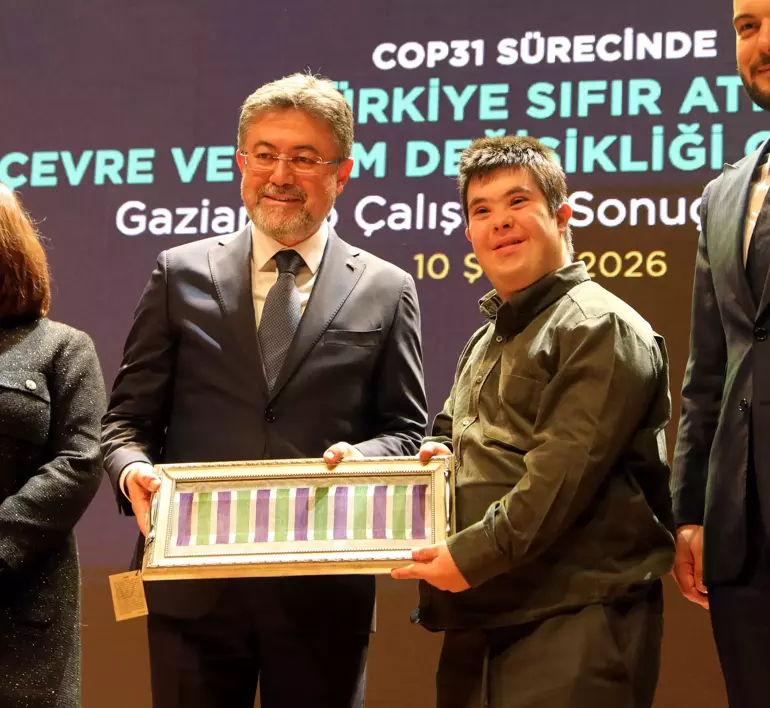 698B065D6A554F24E687F30B