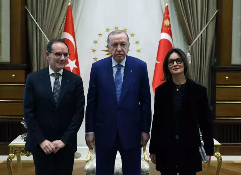 698B2Cef8C3F68B010B5F301