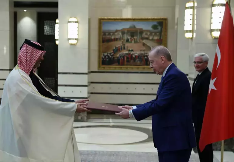 698B2Cef8C3F68B010B5F306