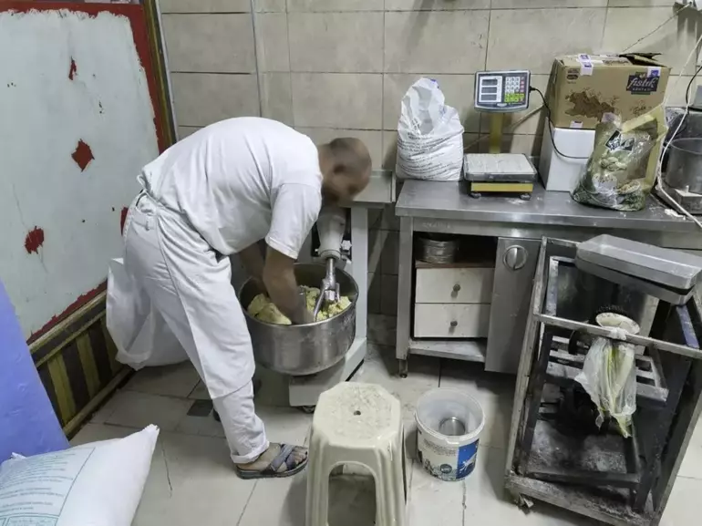 Hamuru Ayaklarıyla Çiğnedi, İşletme Mühürlendi