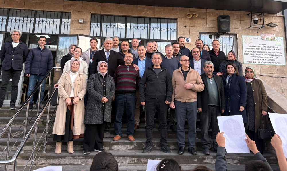 Osmaniye’de 36 Yıllık Öğretmene Duygusal Veda