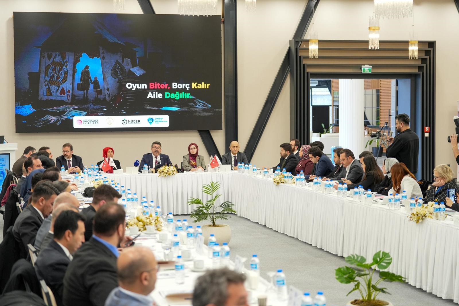 A I L E N I K O R U S A N A L B A H I S L E M U C A D E L E V E 1174650 348926