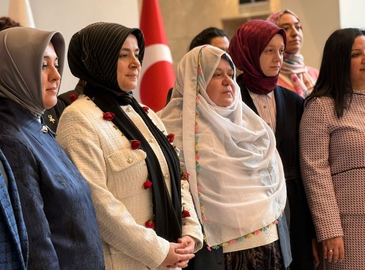 A K P A R T I L I E R C A N 28 S U B A T H E V E S L I S I P E 1160231 344540