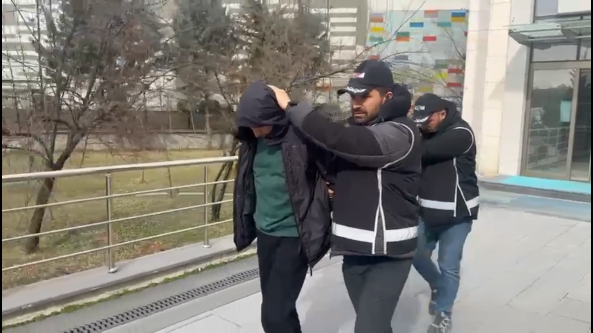 A N K A R A D A 15 M I L Y O N L I R A D E G E R I N D E K A C A K 1153429 342511