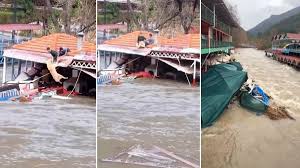 Antalya’da Kuvvetli Yağış 6 İlçede Hasara Neden Oldu