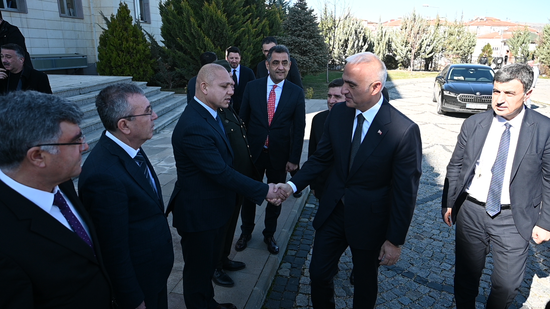 B A K A N E R S O Y K U L T U R V E T U R I Z M D E K I B A S A R I 1178773 350170