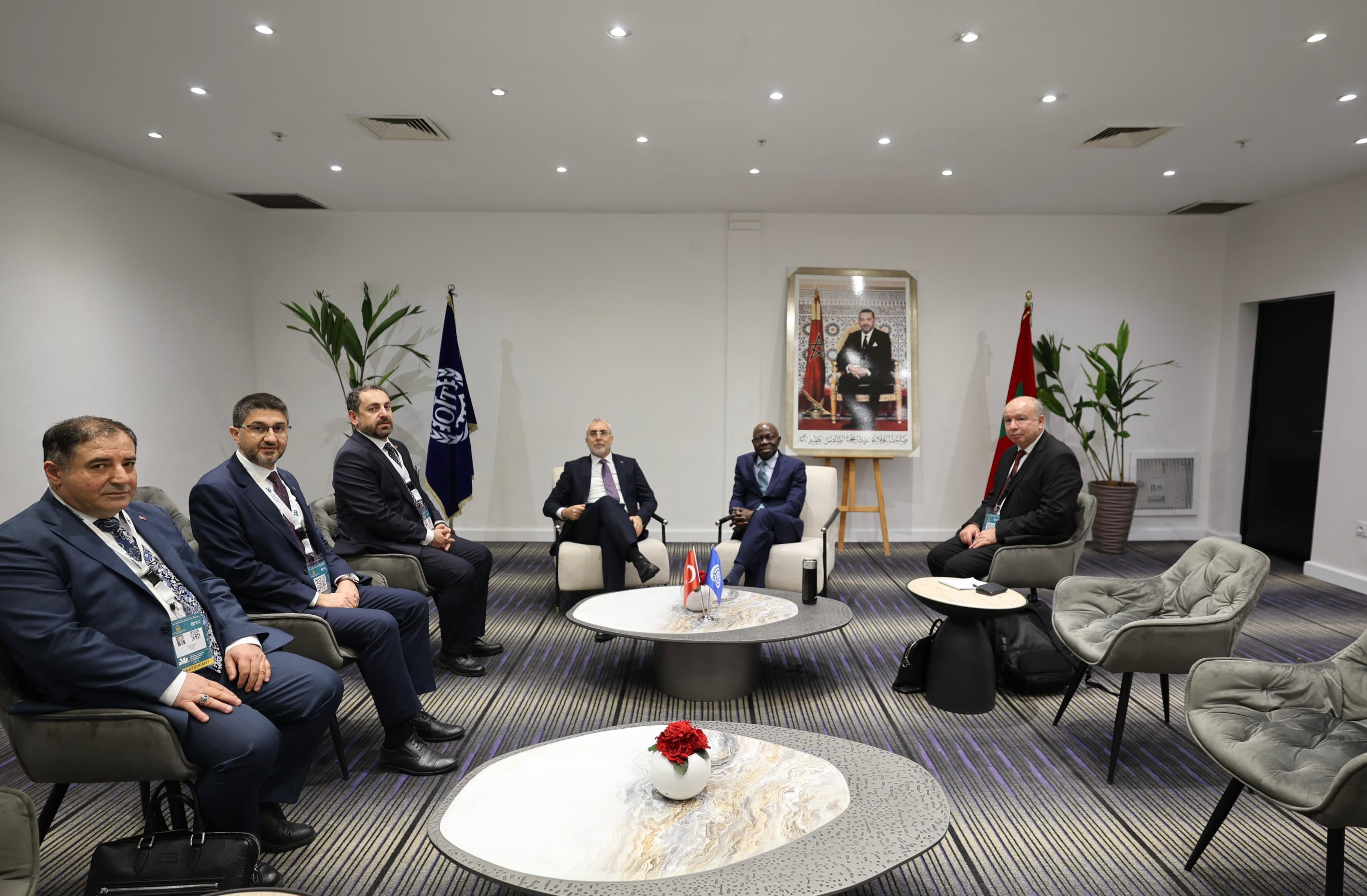 B A K A N I S I K H A N I L O G E N E L D I R E K T O R U H O U N G 1164262 345856