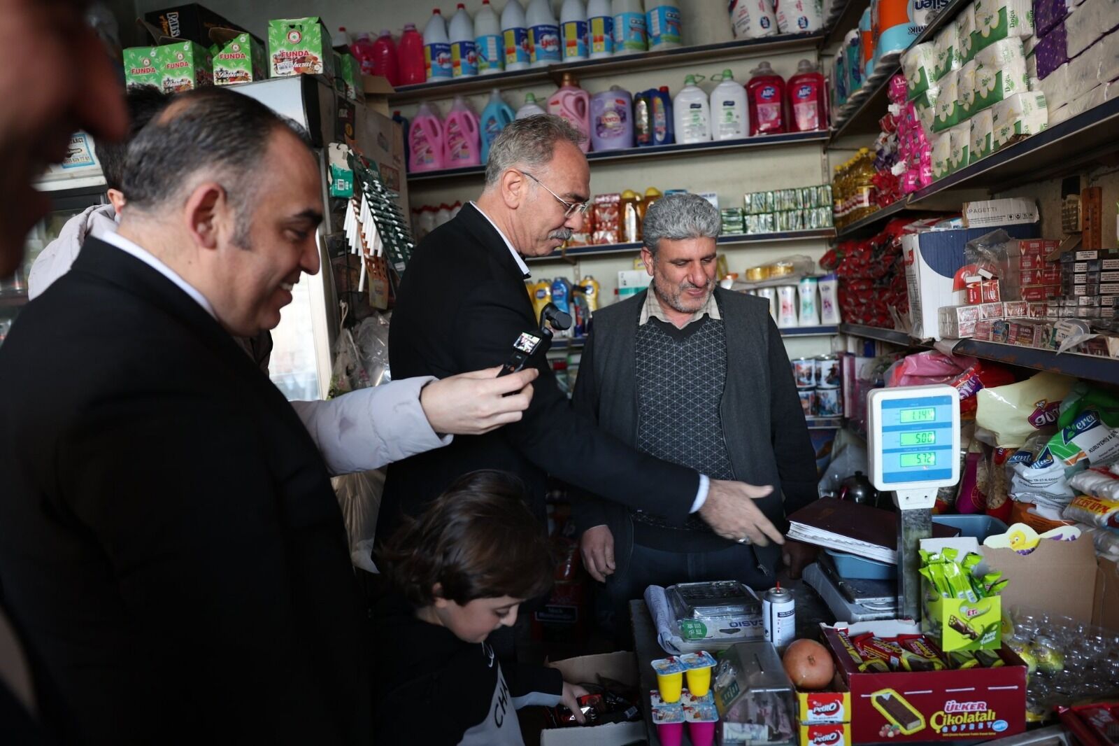 Belediye Başkanı Veresiye Defterini 50 Bin TL’ye Aldı