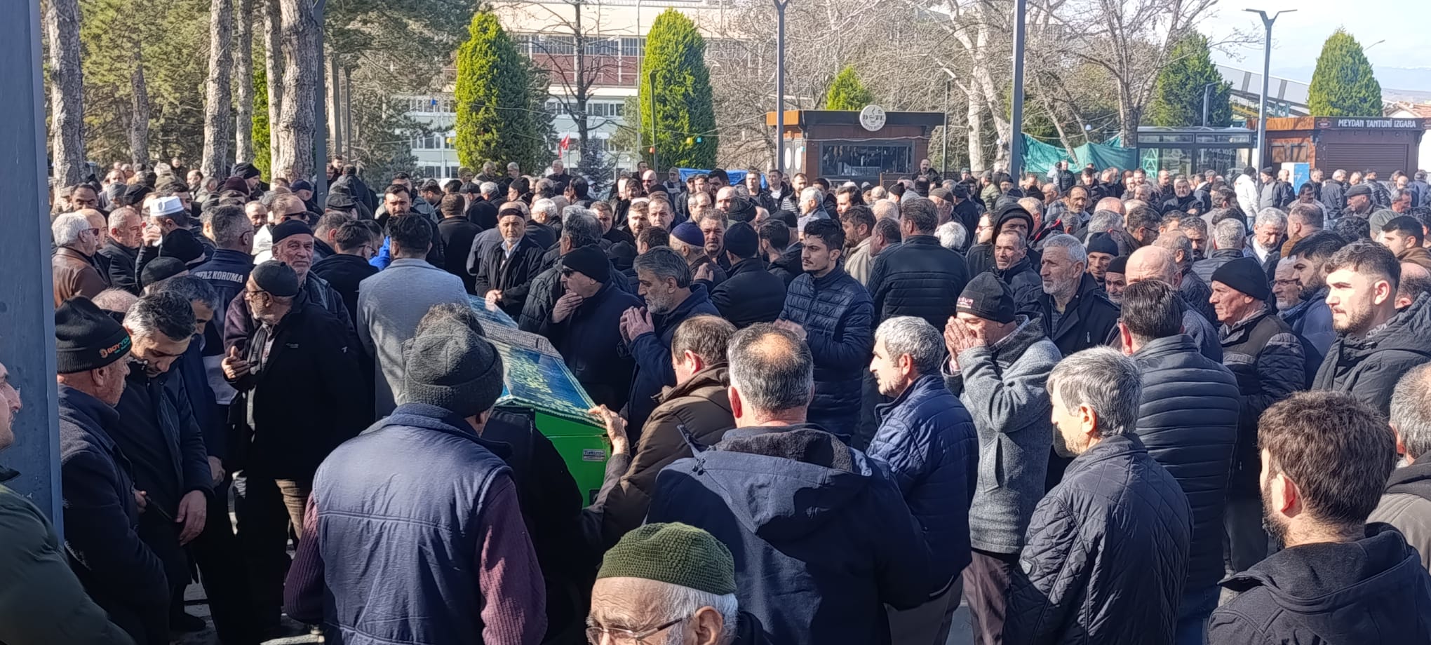 B I Y O G A Z T E S I S I N D E Z E H I R L E N E N 3 I S C I S O N 1164203 345834