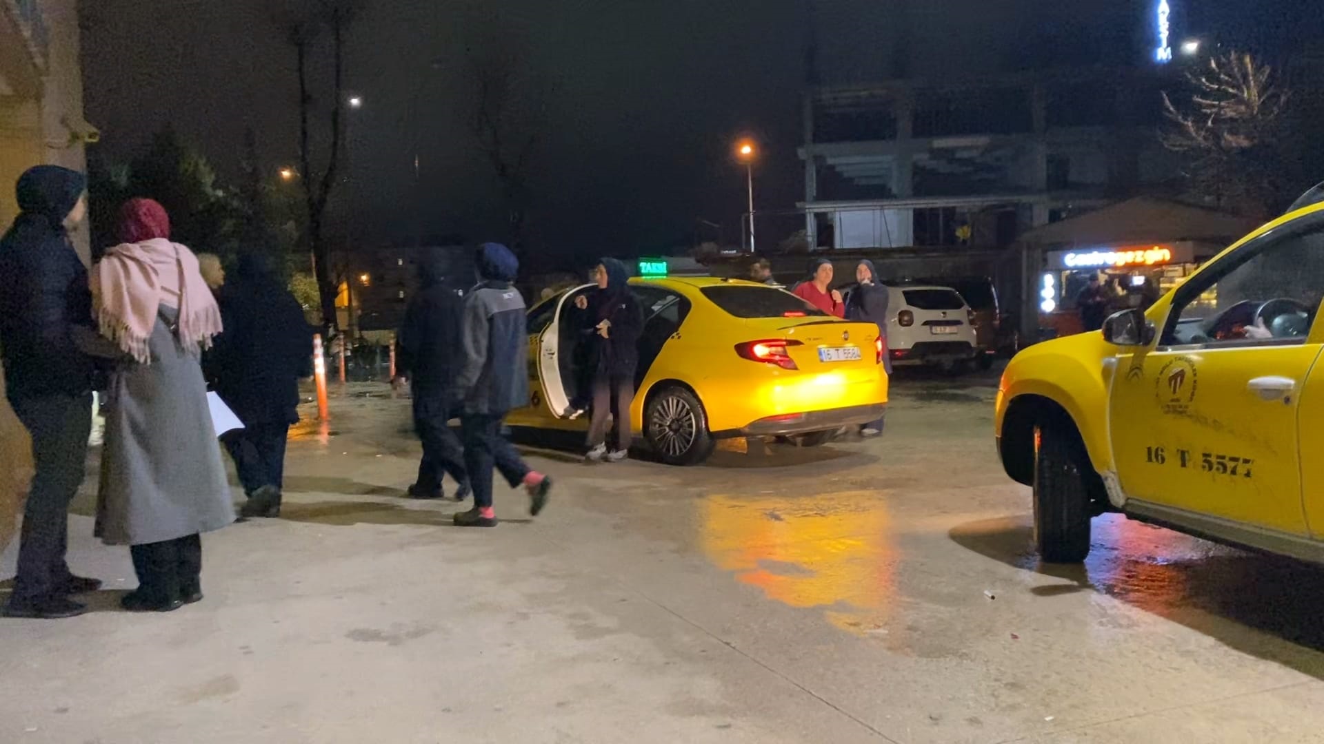 Bursa’da 20 İşçi Gıda Zehirlenmesi Şüphesiyle Rahatsızlandı