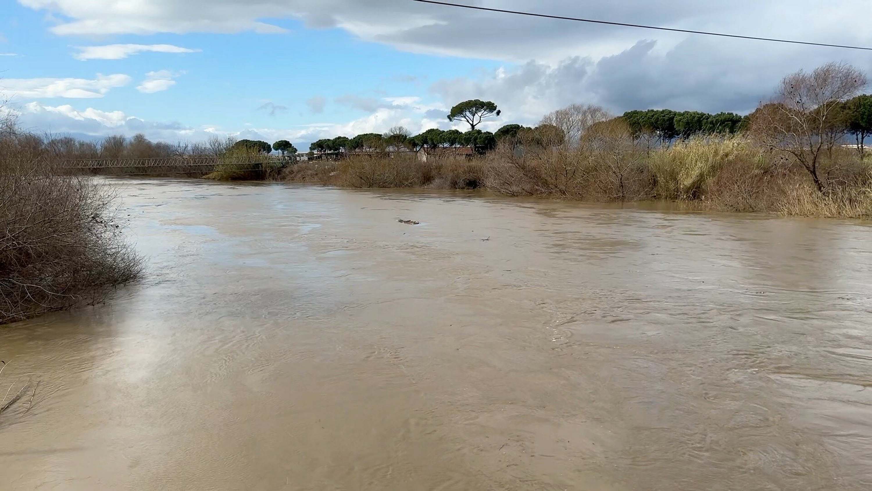 B U Y U K M E N D E R E S I N S U S E V I Y E S I Y U K S E L D I 1146982 340583