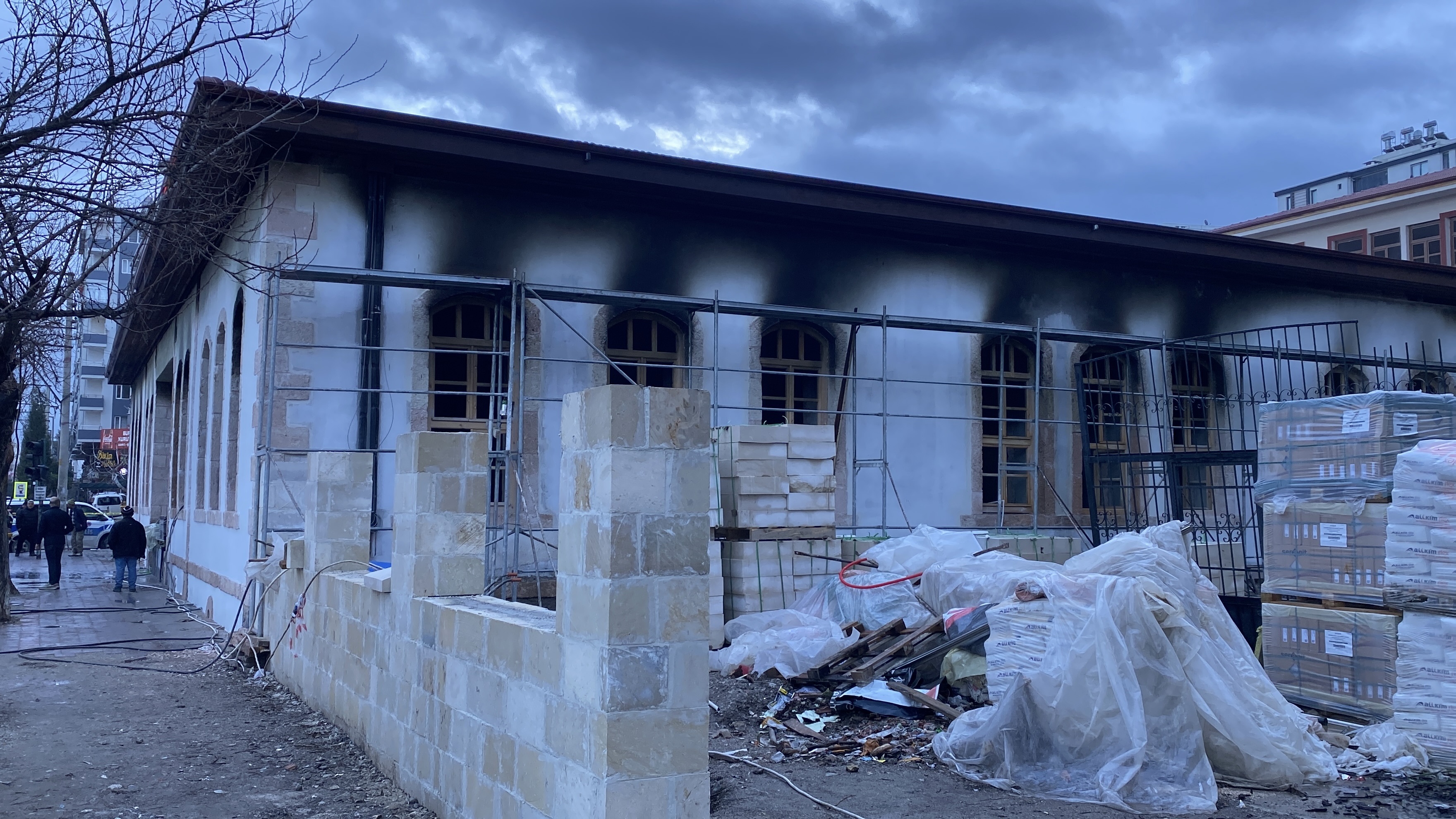 D E V L E T B A H C E L I N I N D E E G I T I M G O R D U G U R E 1161441 344942