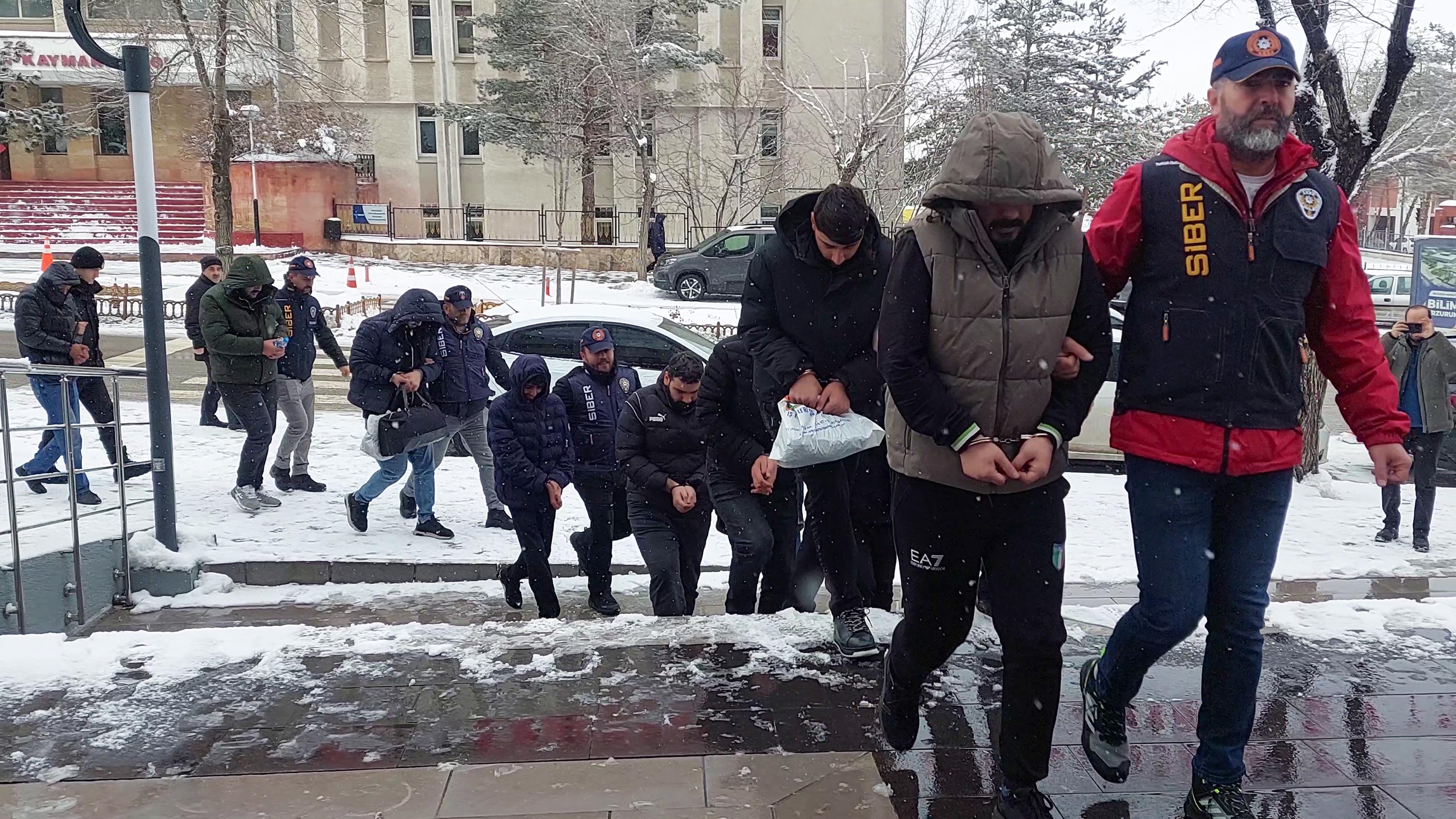 Erzurum Merkezli 29 İlde Siber Operasyon