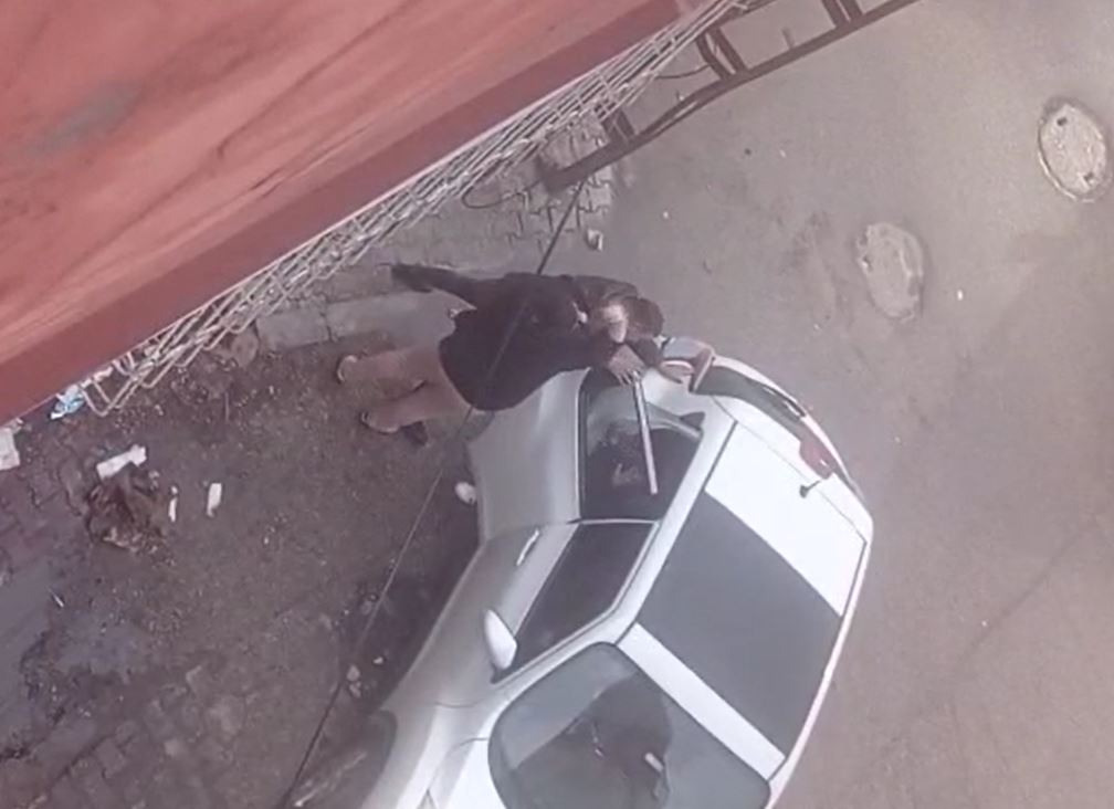 E S K I E S I N I D A R B E T T I ‘ K E N D I M I S A V U N U R K E N 1149428 341334