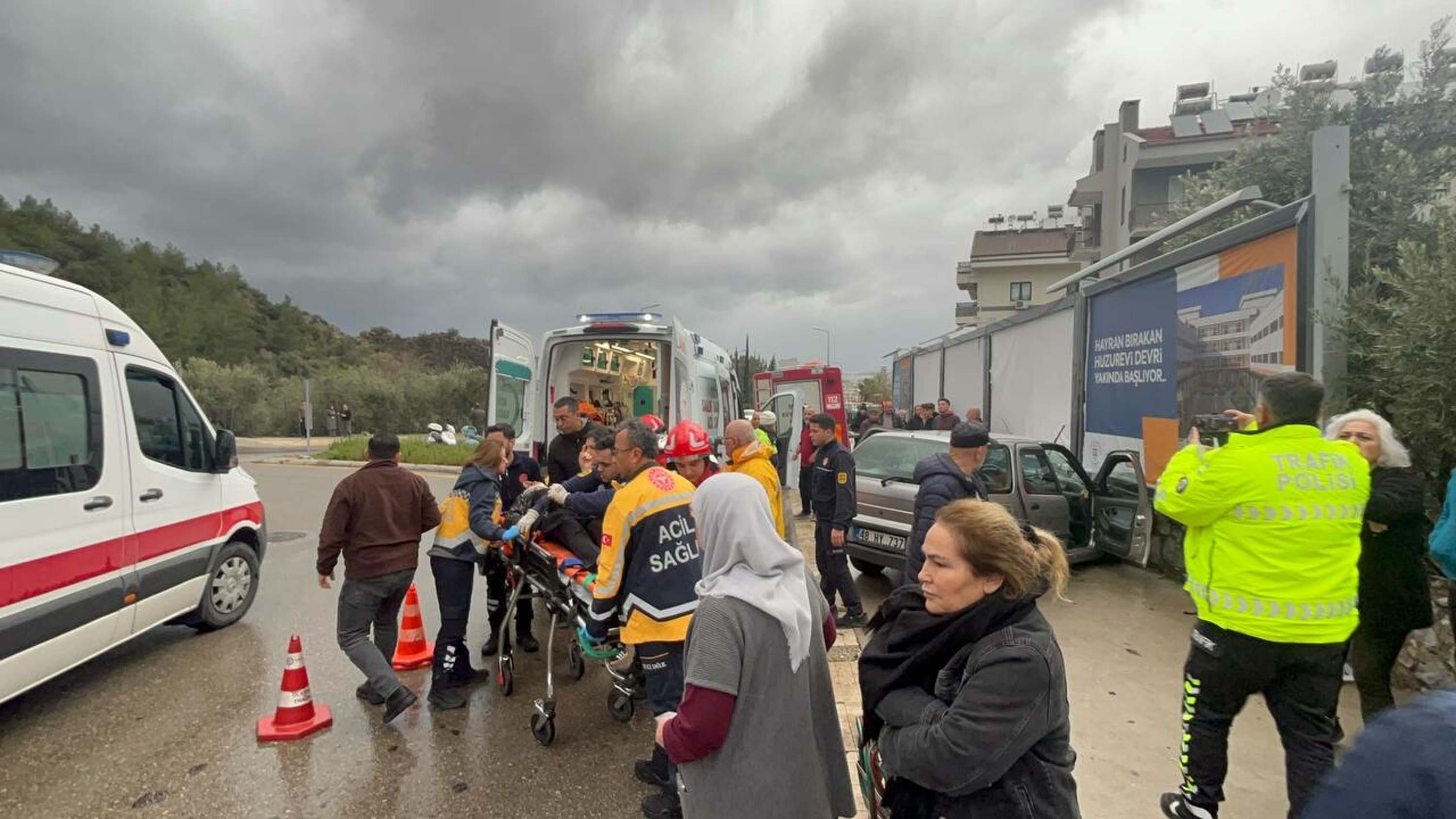 F E T H I Y E’ D E O T O M O B I L I S T I N A T D U V A R I N A C A R 1173193 3484942