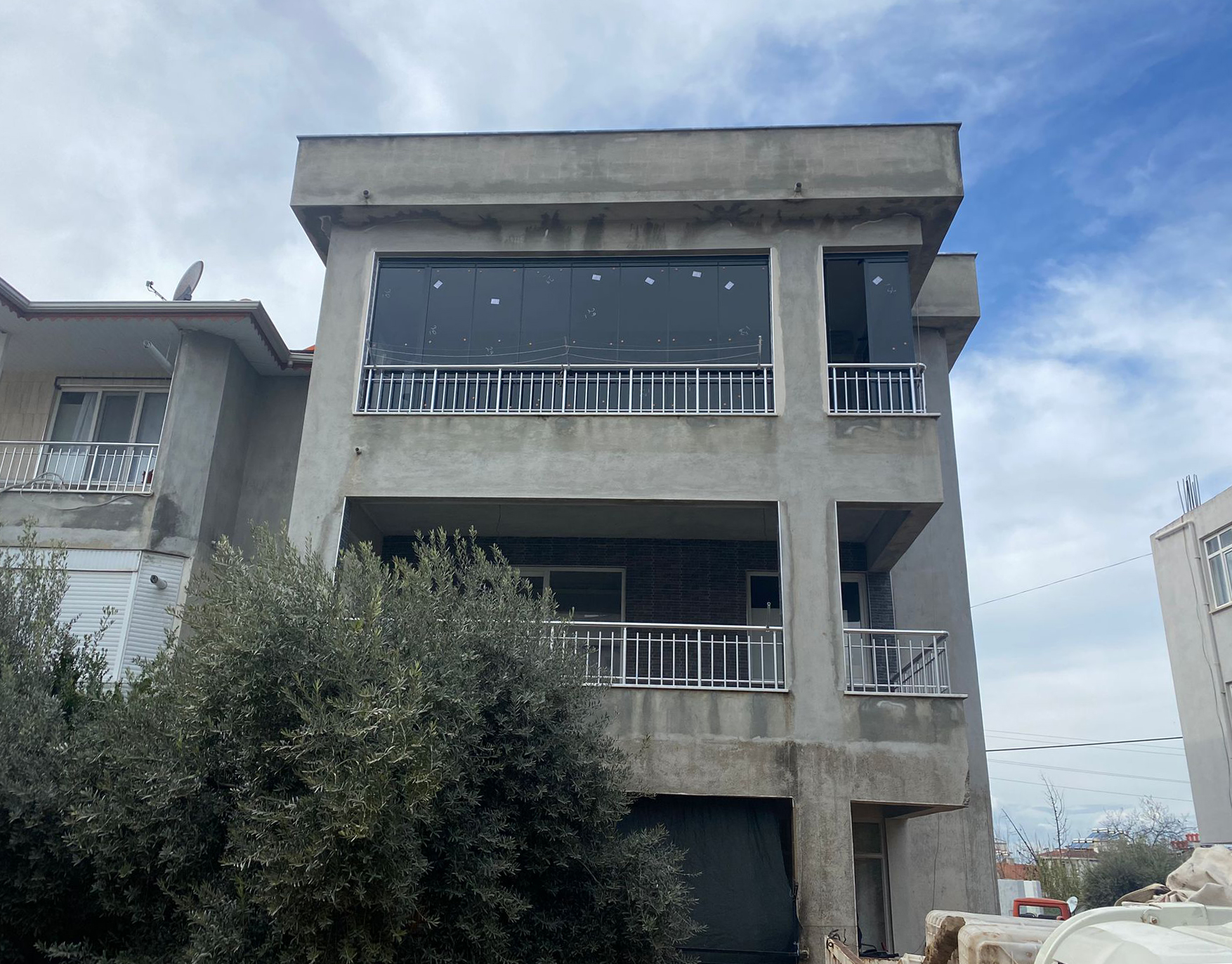 G A Z S I Z I N T I S I N D A N F E N A L A S A N A N N E V E O G L U 1162792 345382