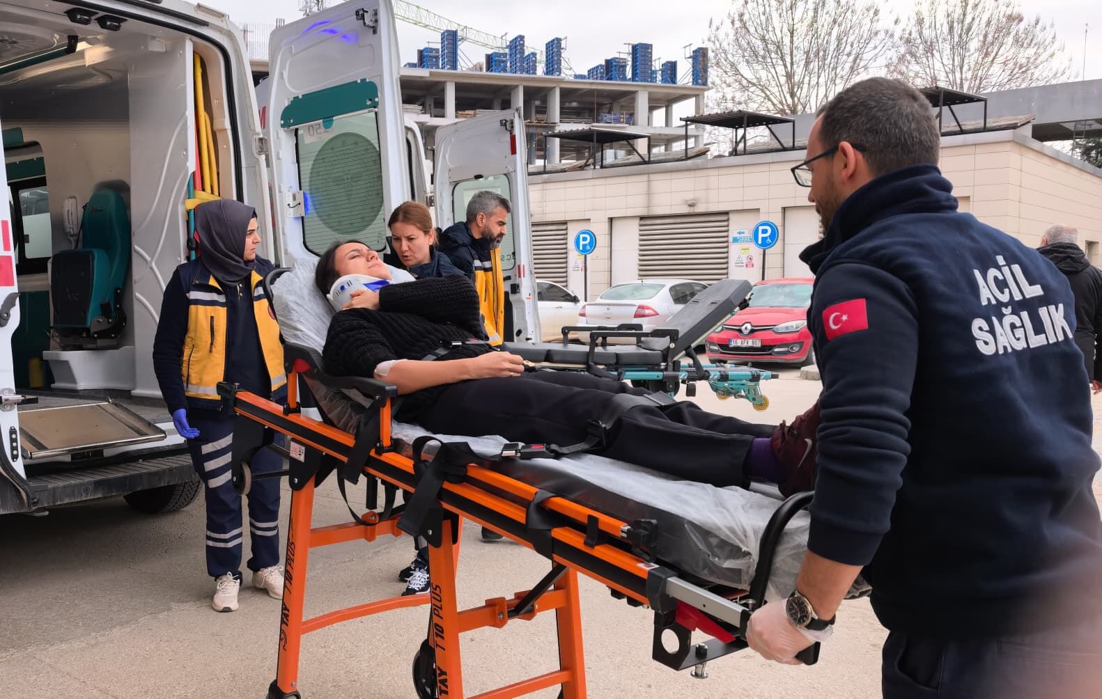 H A F I F T I C A R I A R A C I L E O T O M O B I L C A R P I S T I 1189506 353447