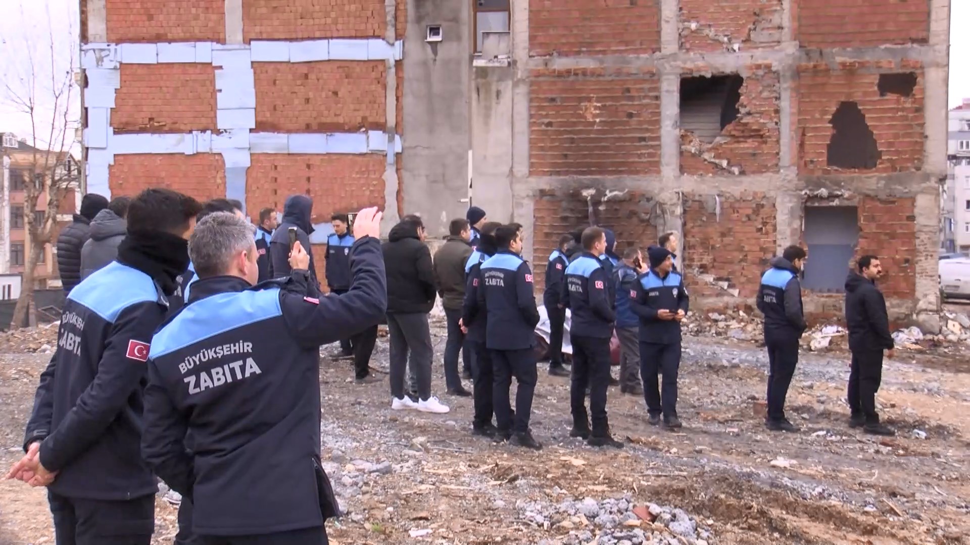 I S T A N B U L A K P A R T I I S T A N B U L I L B A S K A N I 1160518 344628