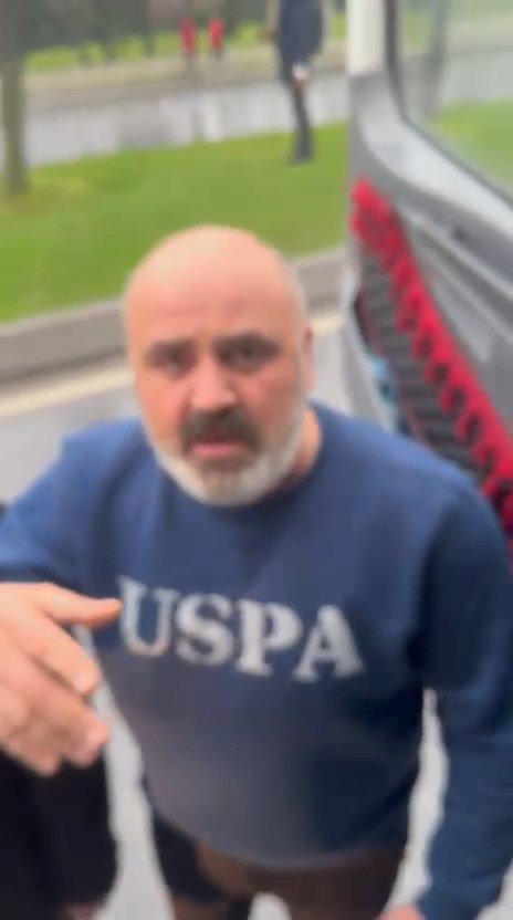 I S T A N B U L B A K I R K O Y’ D E K I T R A F I K T E Y O L V E 1176944 349613