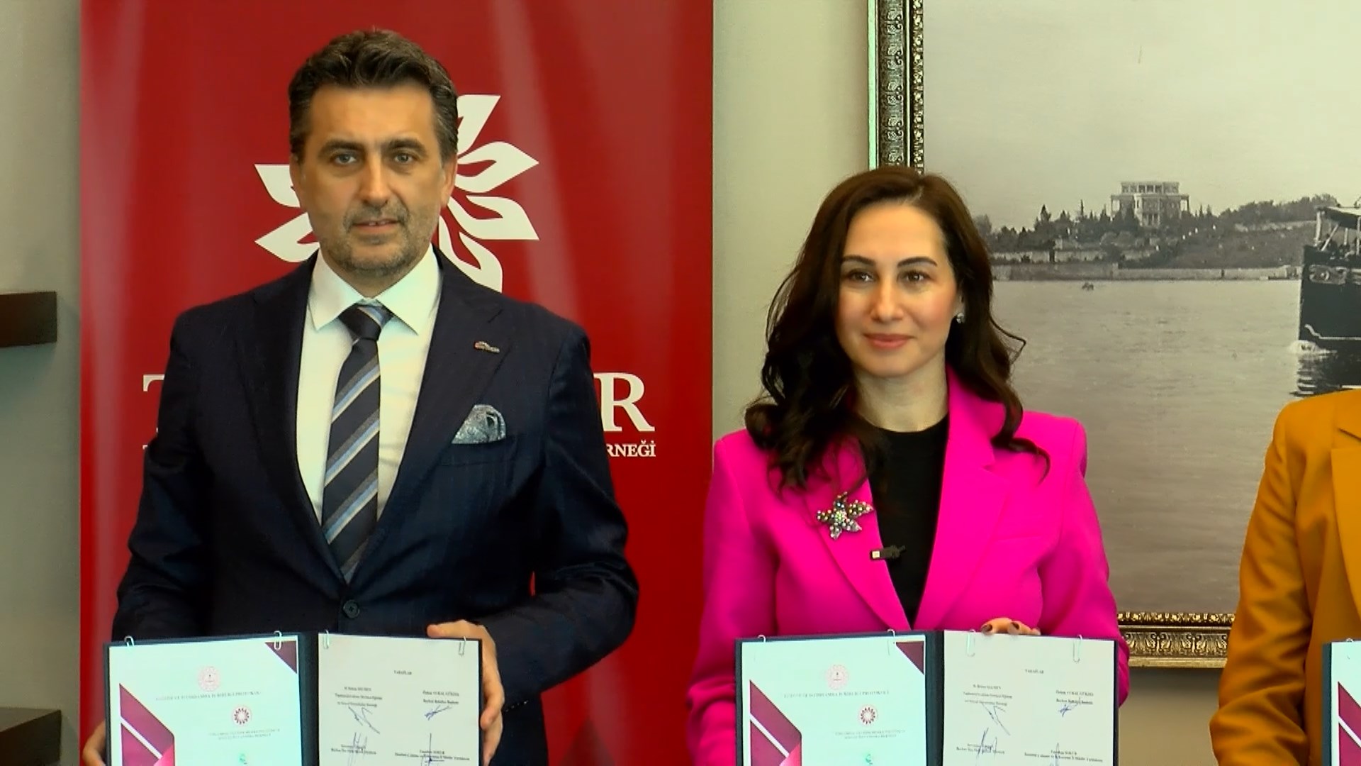 I S T A N B U L B E Y K O Z D A E G I T I M V E I S T I H D A M 1182555 351252