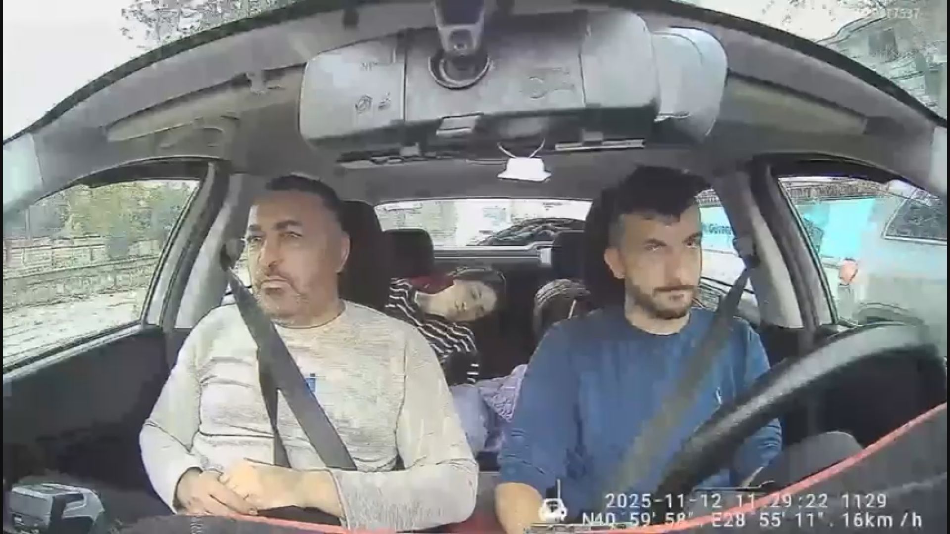 I S T A N B U L B O C E K A I L E S I N I N O L U M U N E I L I S K 1182612 351272