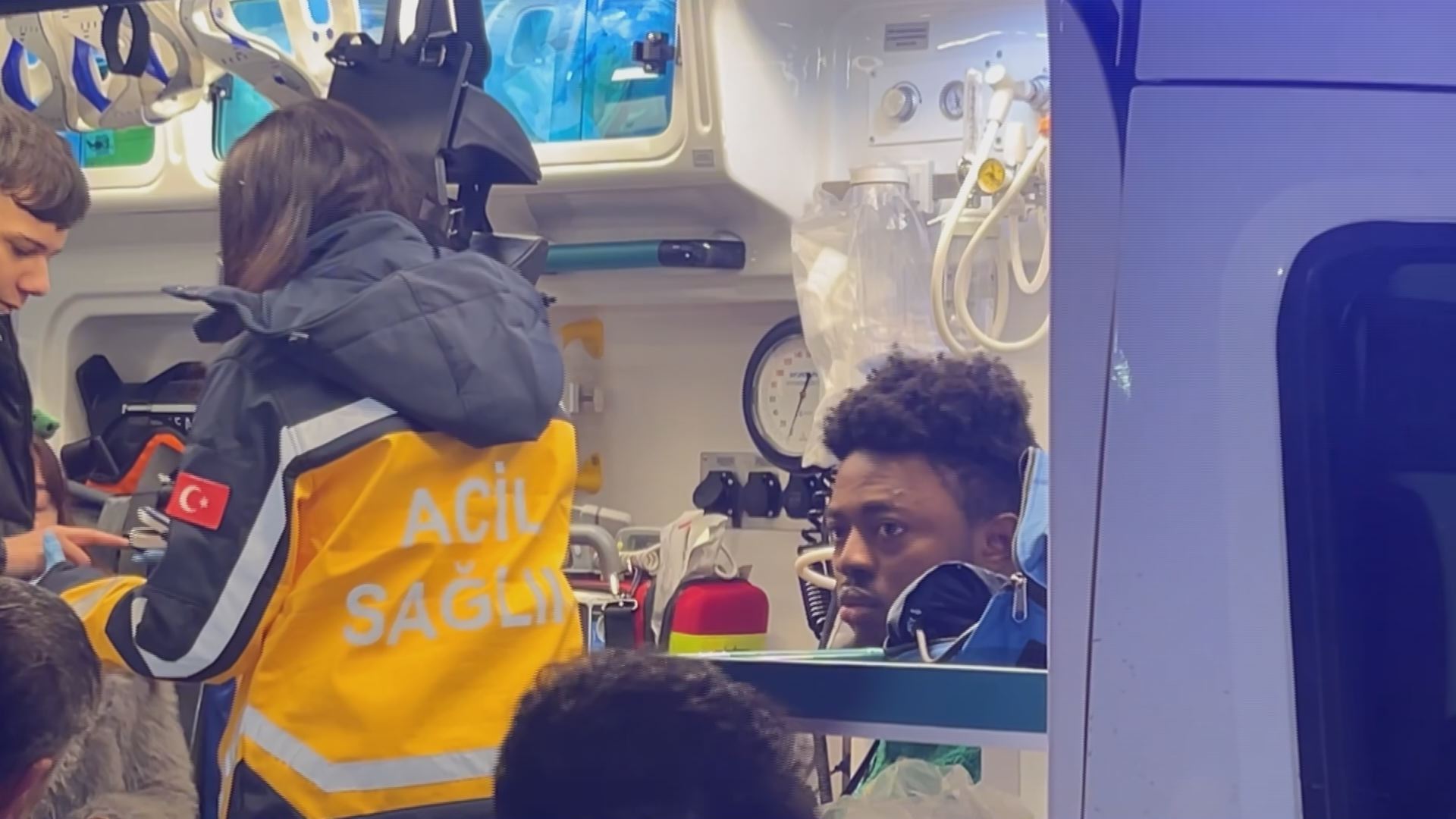 I S T A N B U L E S E N Y U R T T A 14 K A T L I B I N A D A Y 1147390 340724