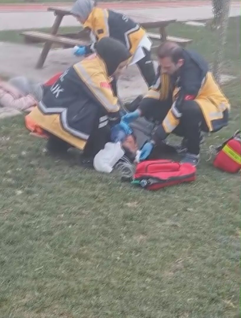 I S T A N B U L E S E N Y U R T T A E S I N I S I L A H L A Y A R 1186104 352381