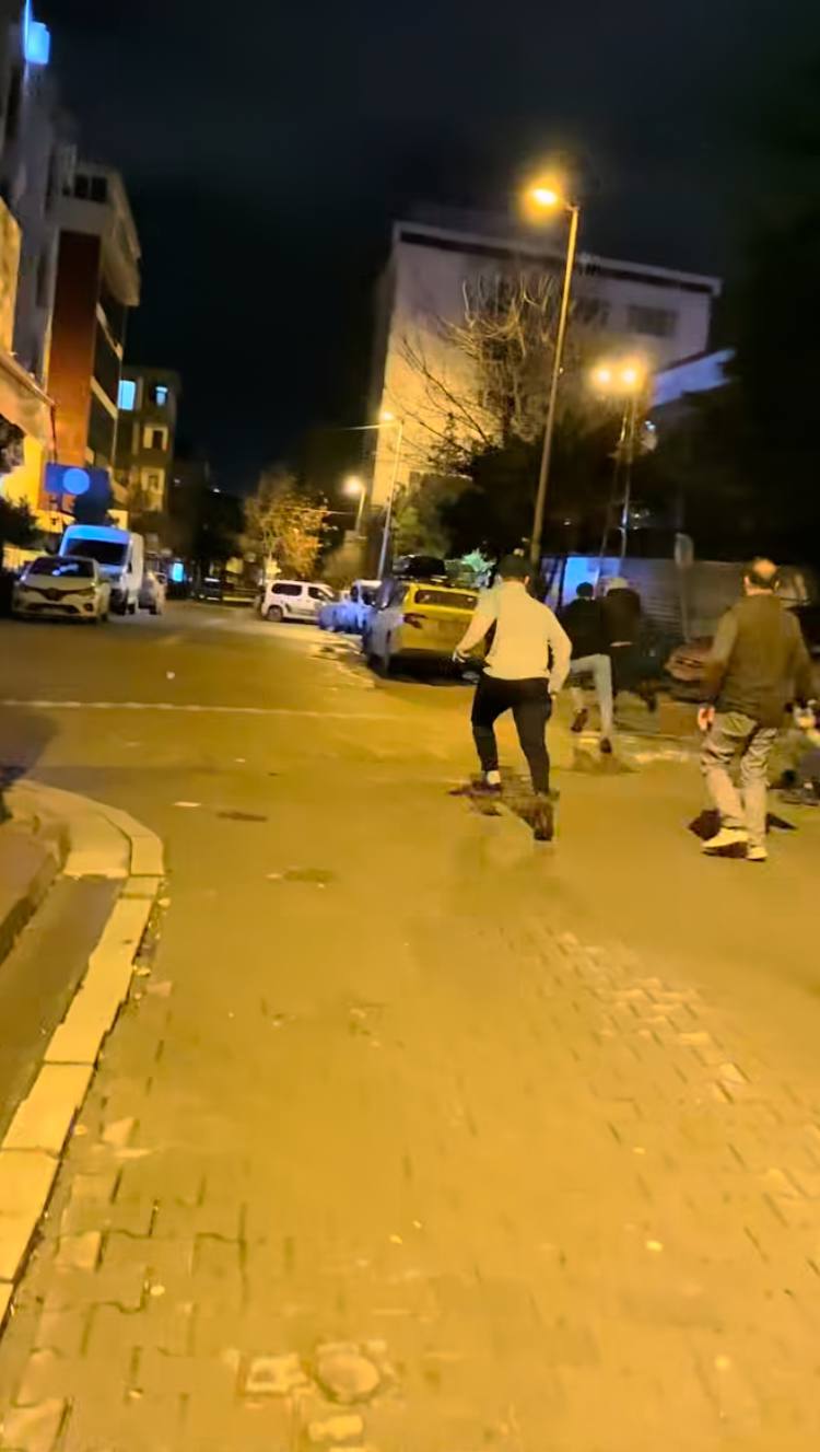 I S T A N B U L E S E N Y U R T T A T A K S I N I N K A P I S I N I 1145025 339977