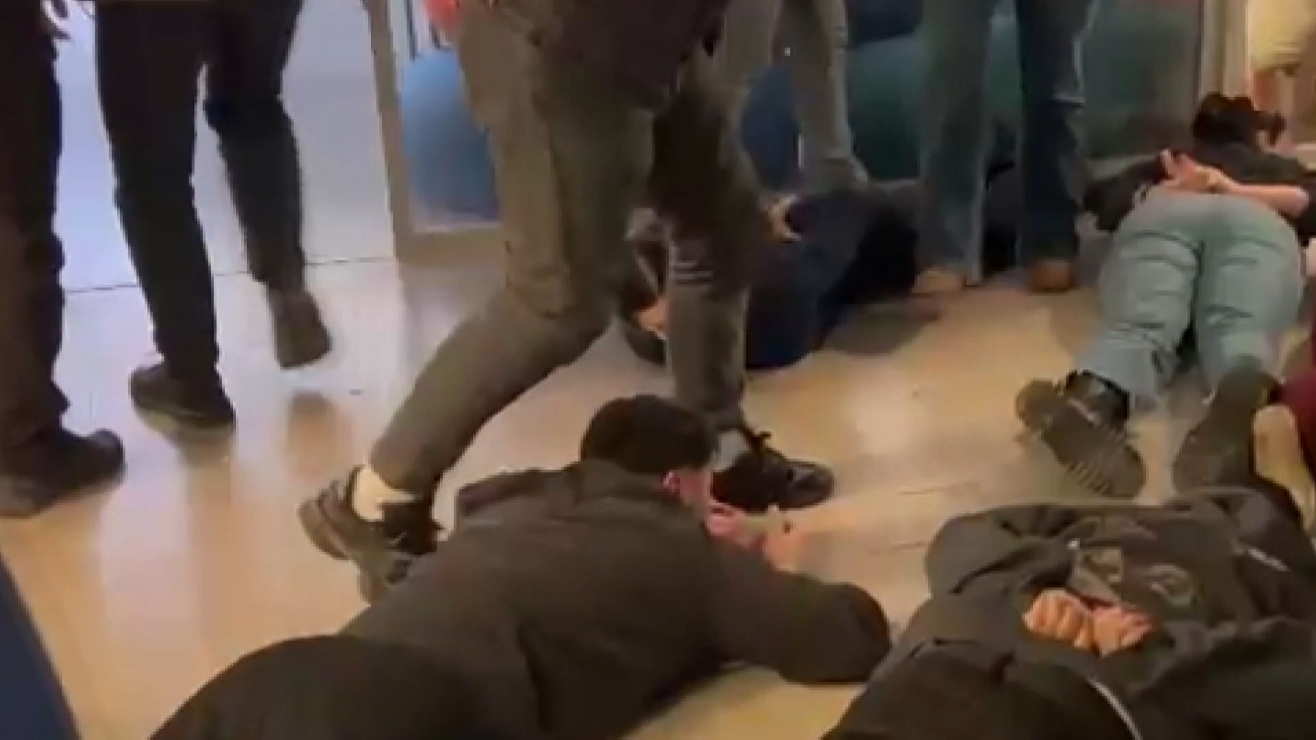 I S T A N B U L F O R E X D O L A N D I R I C I L A R I N A C A G R I 1149896 341475