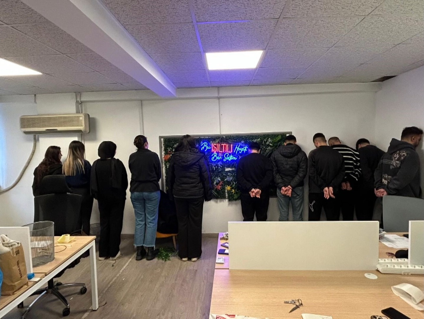 I S T A N B U L F O R E X D O L A N D I R I C I L A R I N A C A G R I 1149897 341475