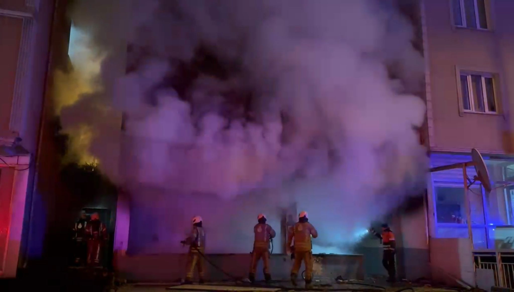 I S T A N B U L K A G I T H A N E D E 4 K A T L I M E T R U K B 1149250 341286