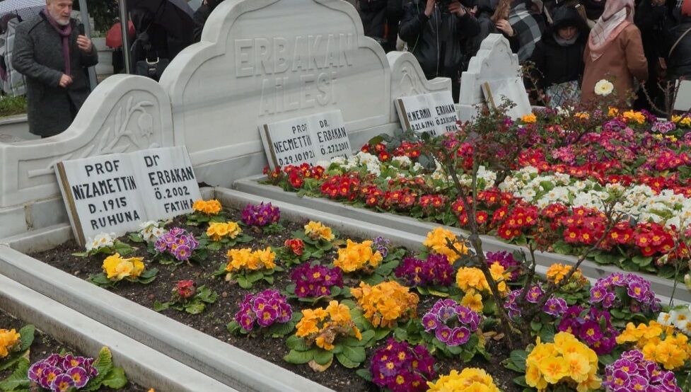 Erbakan, Vefatının 15’inci Yılında Mezarı Başında Anıldı