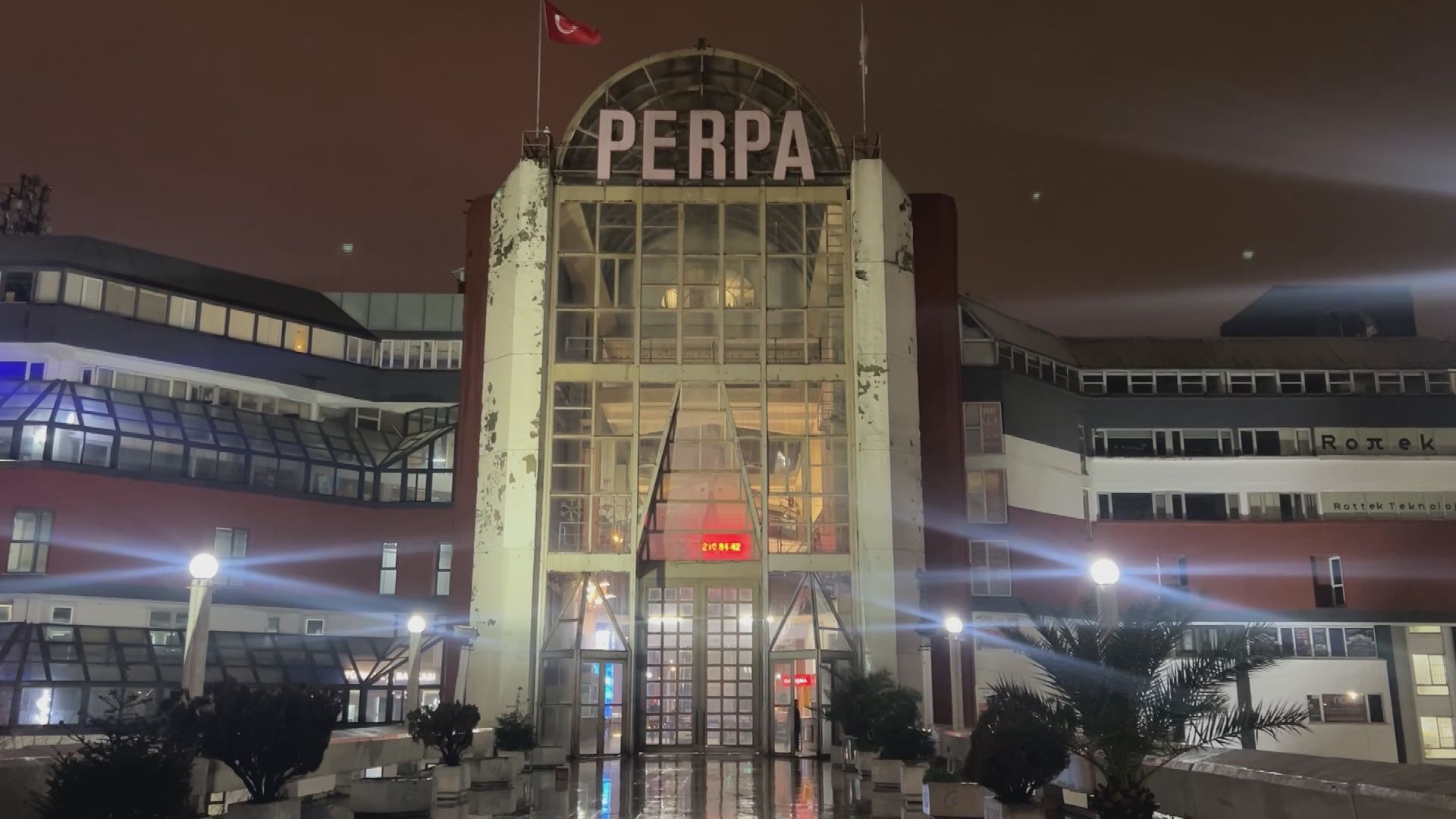 I S T A N B U L P E R P A T I C A R E T M E R K E Z I N D E S E C 1148997 341220