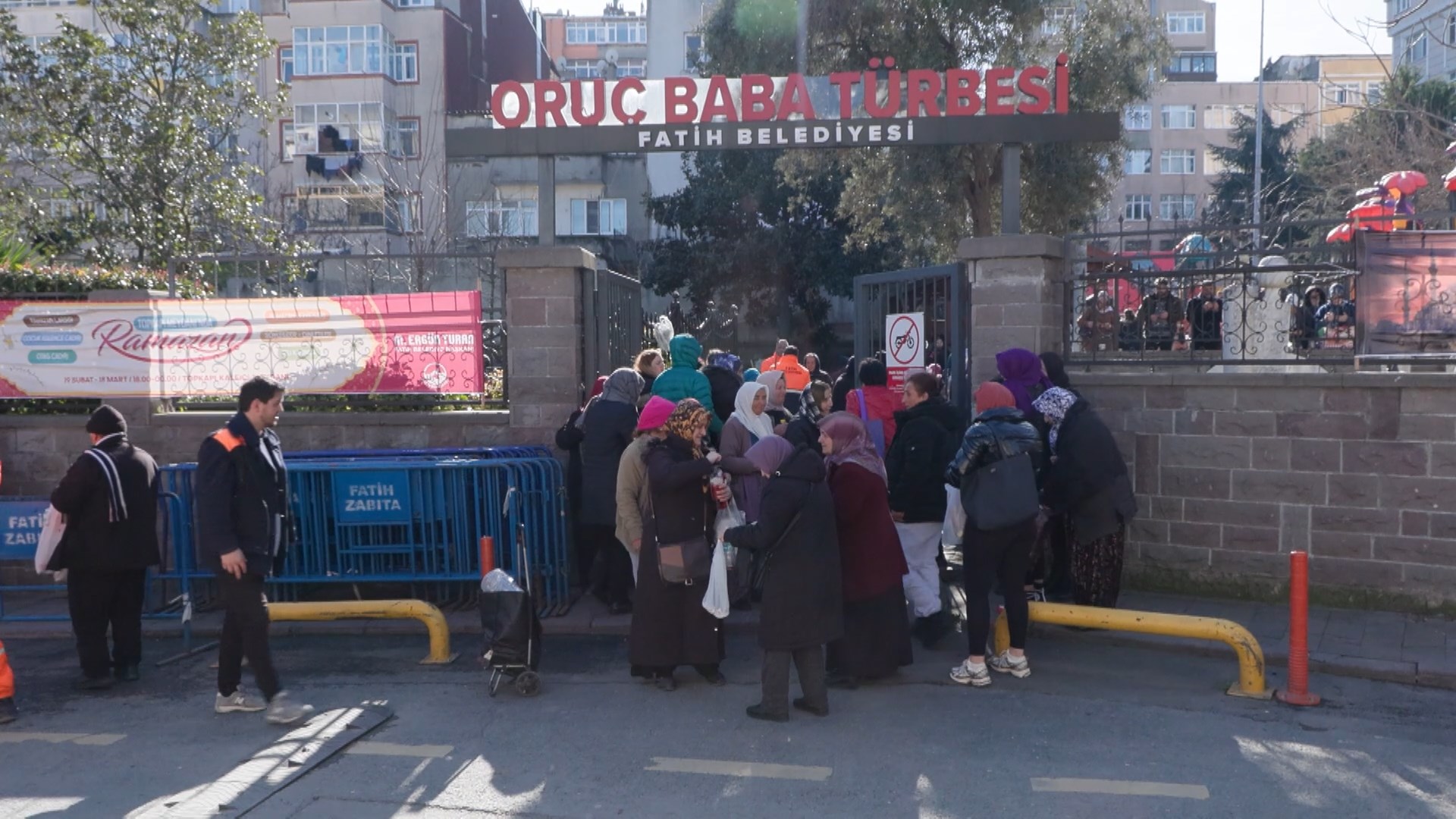 I S T A N B U L R A M A Z A N A Y I N I N I L K G U N U N D E O R 1177046 349644