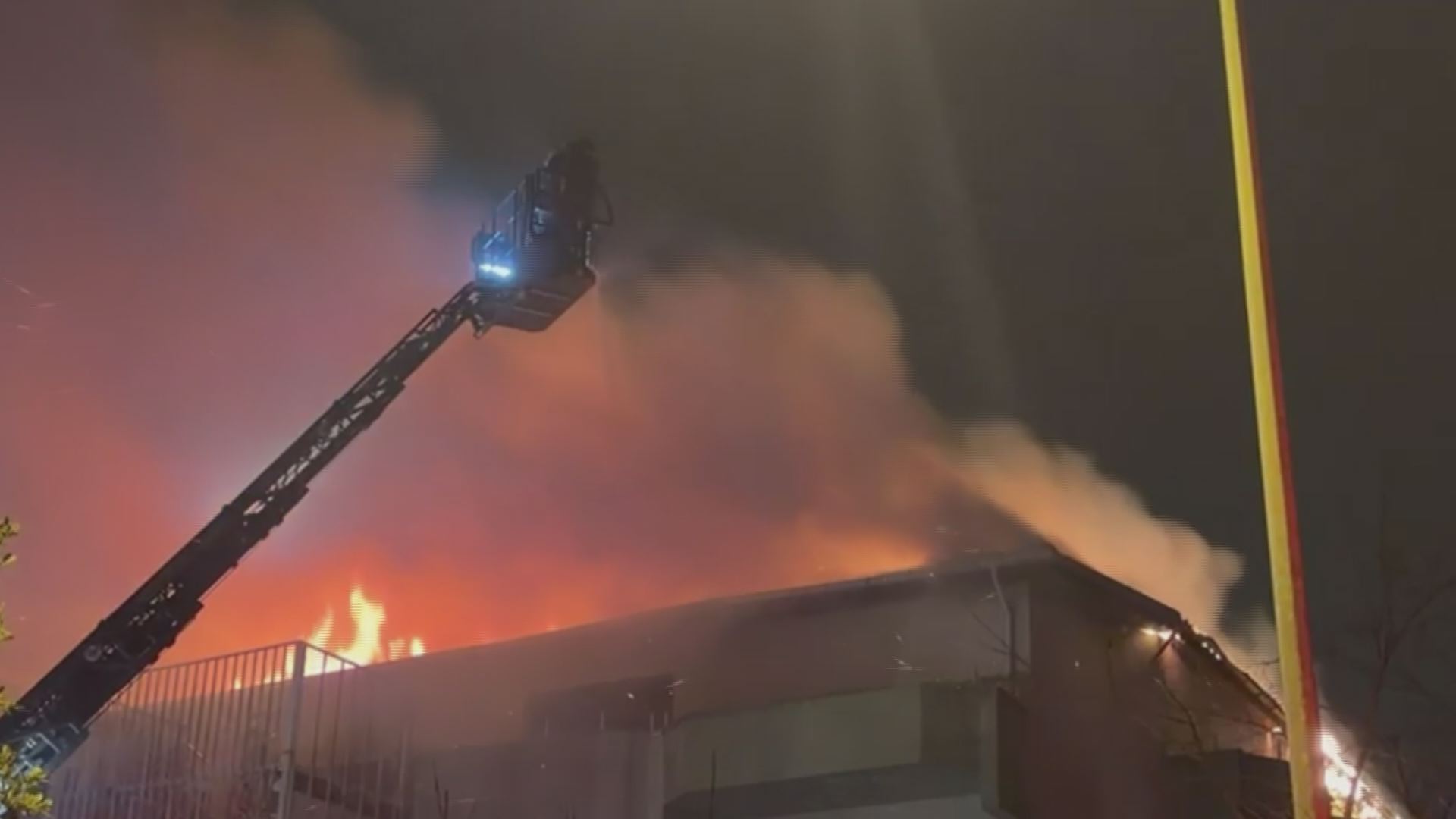 I S T A N B U L U S K U D A R’ D A 7 K A T L I M E T R U K B I N 1159795 344394