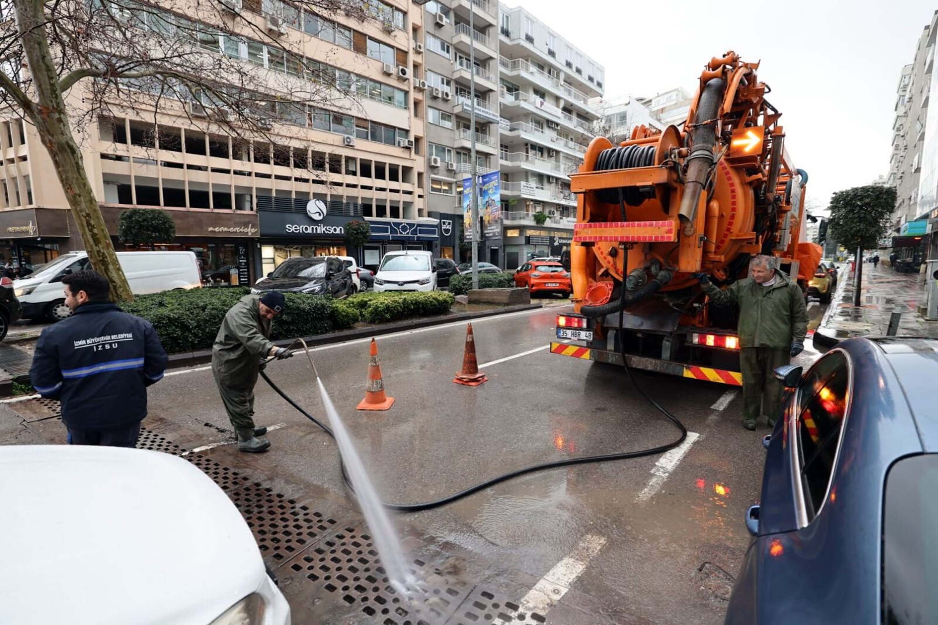 I Z M I R D E S A G A N A K N E D E N I Y L E Y O L L A R G O L E D 1164011 345775