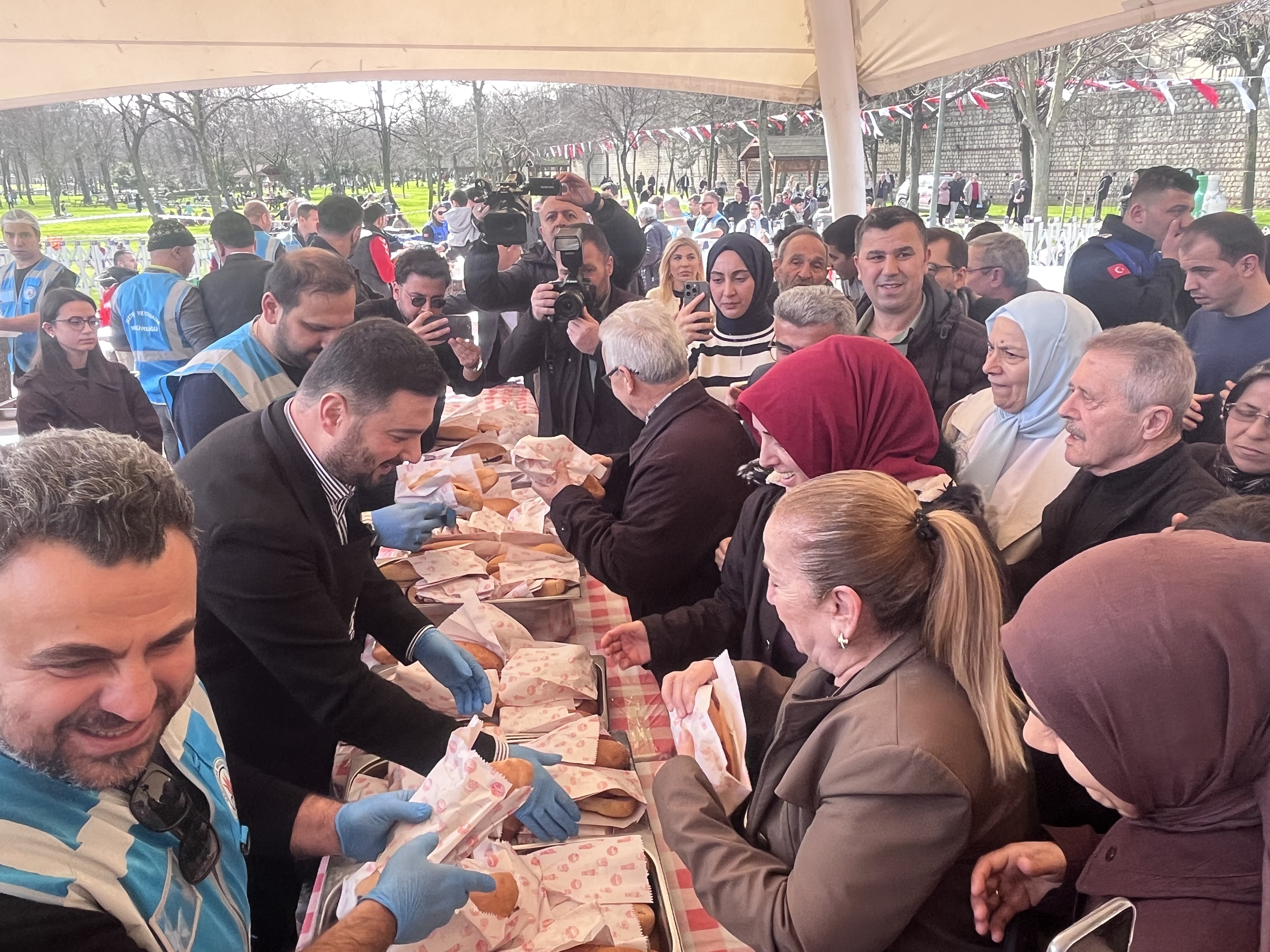 K A G I T H A N E’ D E 5 T O N L U K S U C U K E K M E K I K R A M I 1169296 347318