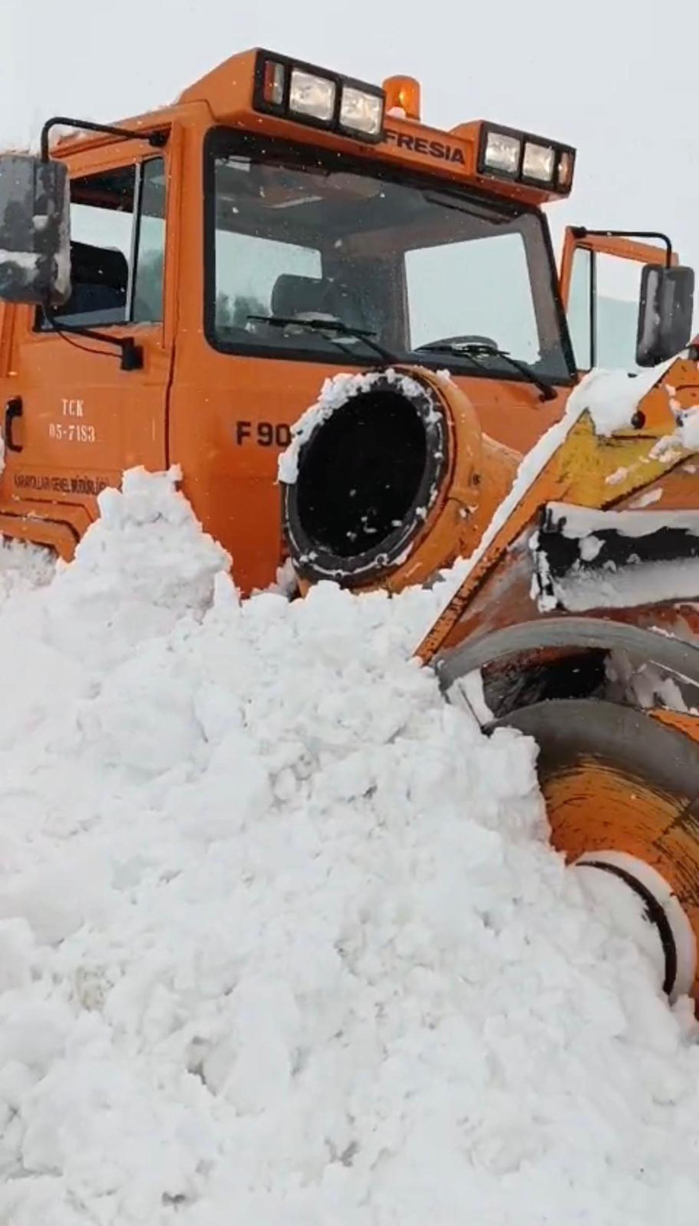 K A R A Y O L L A R I K A R K U R E M E A R A C I N A C I G D U S T U 1145304 340050