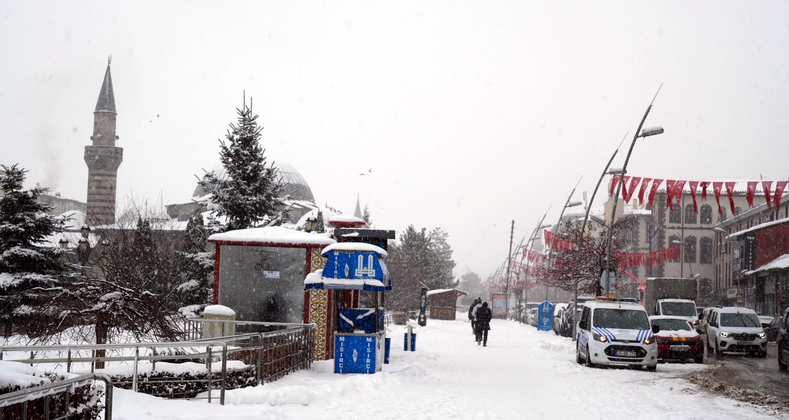 K A R K A L I N L I G I N I N 50 S A N T I M E T R E Y E U L A S T I G 1162117 345158