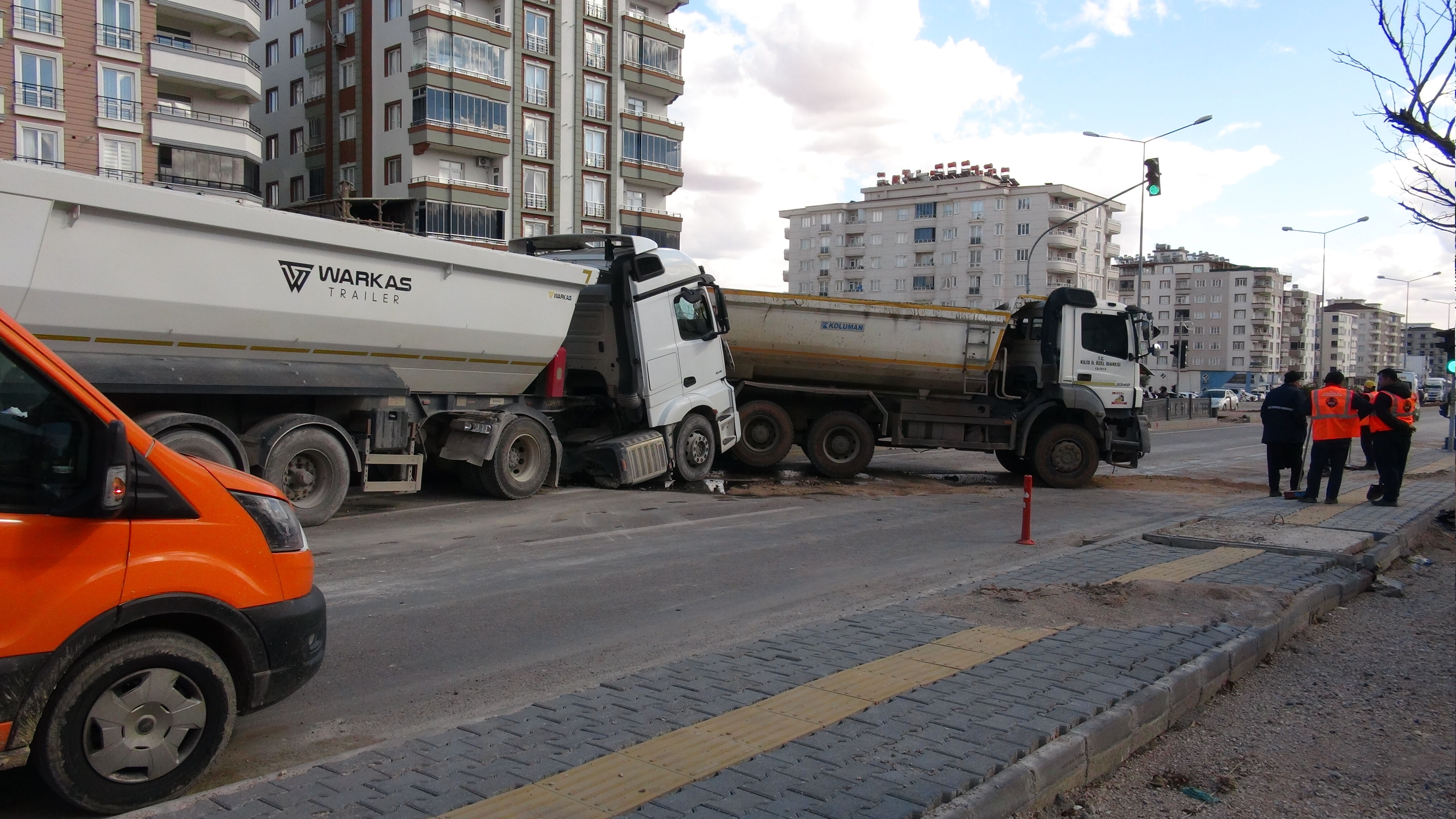 K I L I S T E H A F R I Y A T K A M Y O N L A R I C A R P I S T I 1 1189297 353382