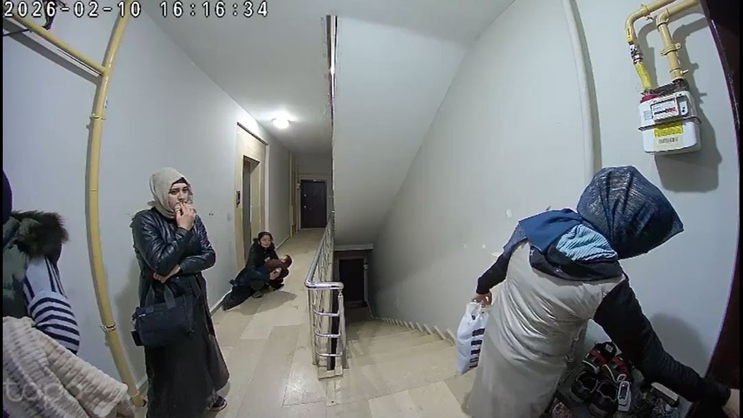 K I M L I K K A R T I I L E H I R S I Z L I K G I R I S I M I N D E 3 1171226 347896