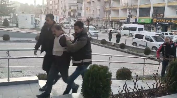 Komşusunu Öldürüp 6 Parçaya Ayıran Şüpheli Adliyede